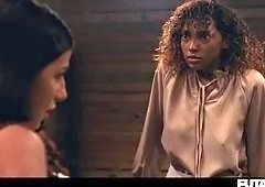 Brunette Sarah Heizels Ebony Futanari Cumshot