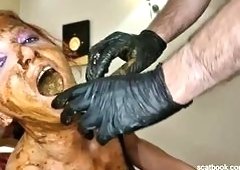 Italian MILF ss-Lick Peek