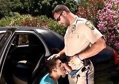 Vinny Castillo Deep-Throats Ray Diaz as Dream Cop in Gay Outdoor Car