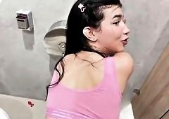 Sara Taylor Takes Mall Anal Cumshot