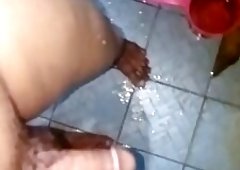 Big dick washed after shaking