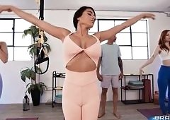 Kait the Cheerleader Gets Hardcore Pounded by Scott Nails