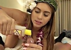 Girlfriends Foot Fetish Handjob Cumshot on Legs