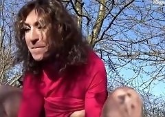 Julia North Deep-Throats in Czech Velka Amerika