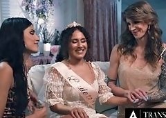 Bachelorette Escalates To Wild Threesome As Wild Group-Sex With Shemale Liv Revamped, Zariah