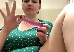 Chat and an orgasm: MILF vibrator porn with. MissChrystalline