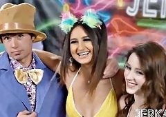 Jerkaoke-two Babes Passionate Encounter- Eliza Ibarra and Charly Summers